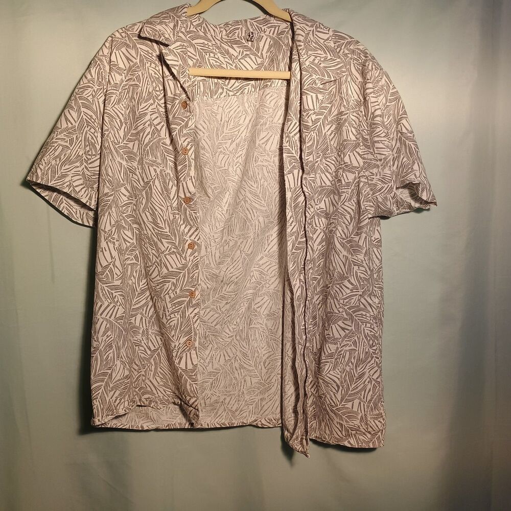 Men’s Leaf Print Short Sleeve Button-Up Shirt – Lightweight Casual Camp Shirt